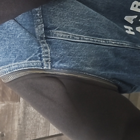 Genuine HD womens zip off sleeve jacket - Picture 3 of 5